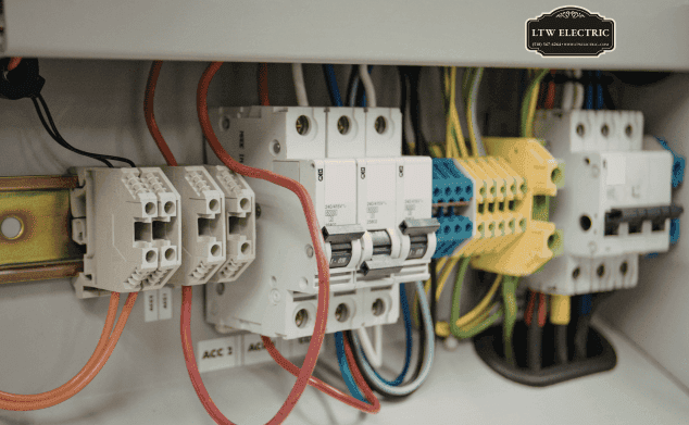 Short-Circuits-and-Damaged-Wiring.png